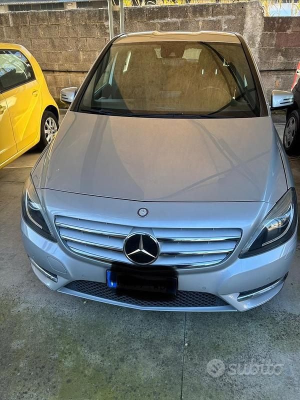 Usata Mercedes B180 Executive 136 CV (100 kW) 2013 Grigio Monovolume