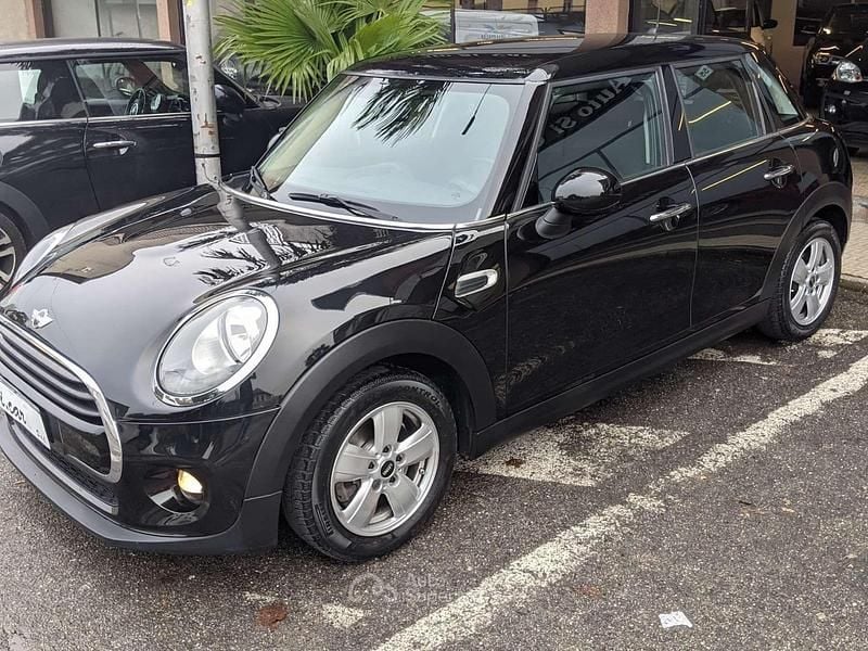 Nero Usata 2017 Mini Cooper D Seven Due volumi | 13.200 € (Buon prezzo) - Immagine 1/4
