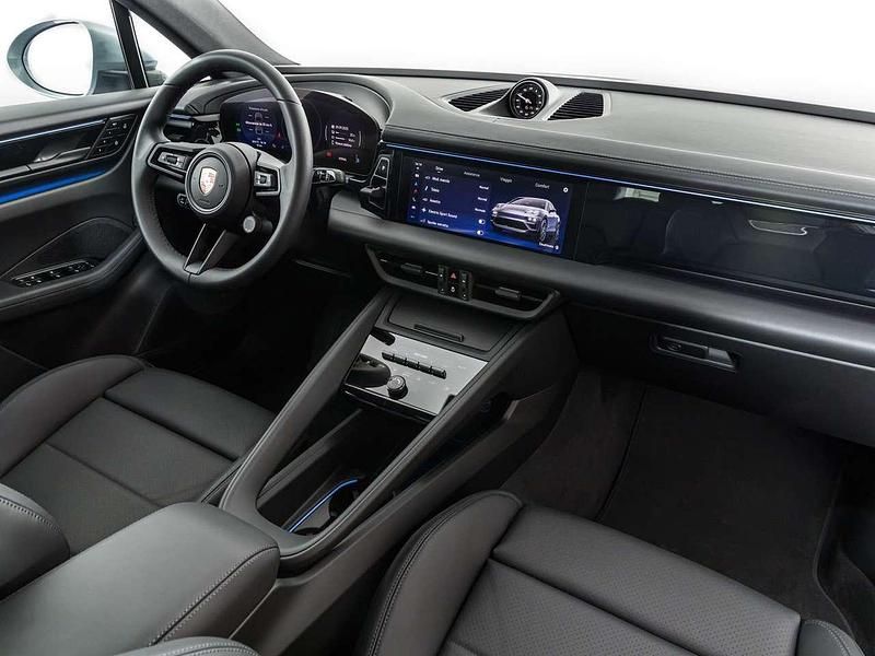 Usata Porsche Macan 144 kW (197 CV) 2025 Argento SUV