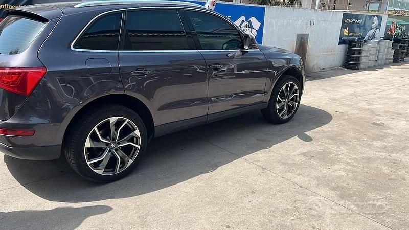 Usata Audi Q5 170 CV (125 kW) 2011 Marrone SUV
