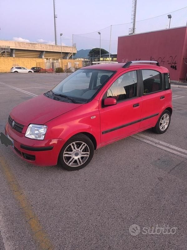 Usata Fiat Panda 60 CV (44 kW) 2004 Rosso Utilitaria
