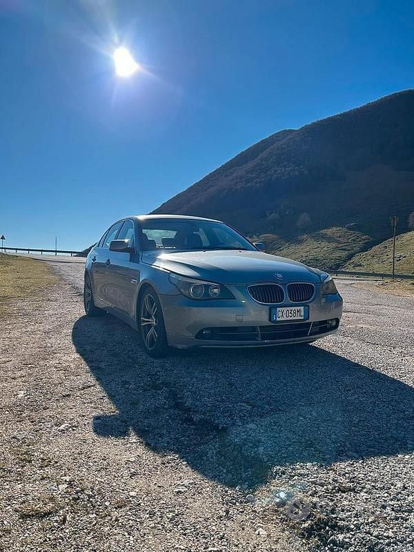 Usata BMW 525 M Sport 177 CV (130 kW) 2005 Grigio Berlina