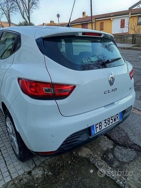Usata Renault Clio IV Life 75 CV (55 kW) 2016 Bianco Berlina