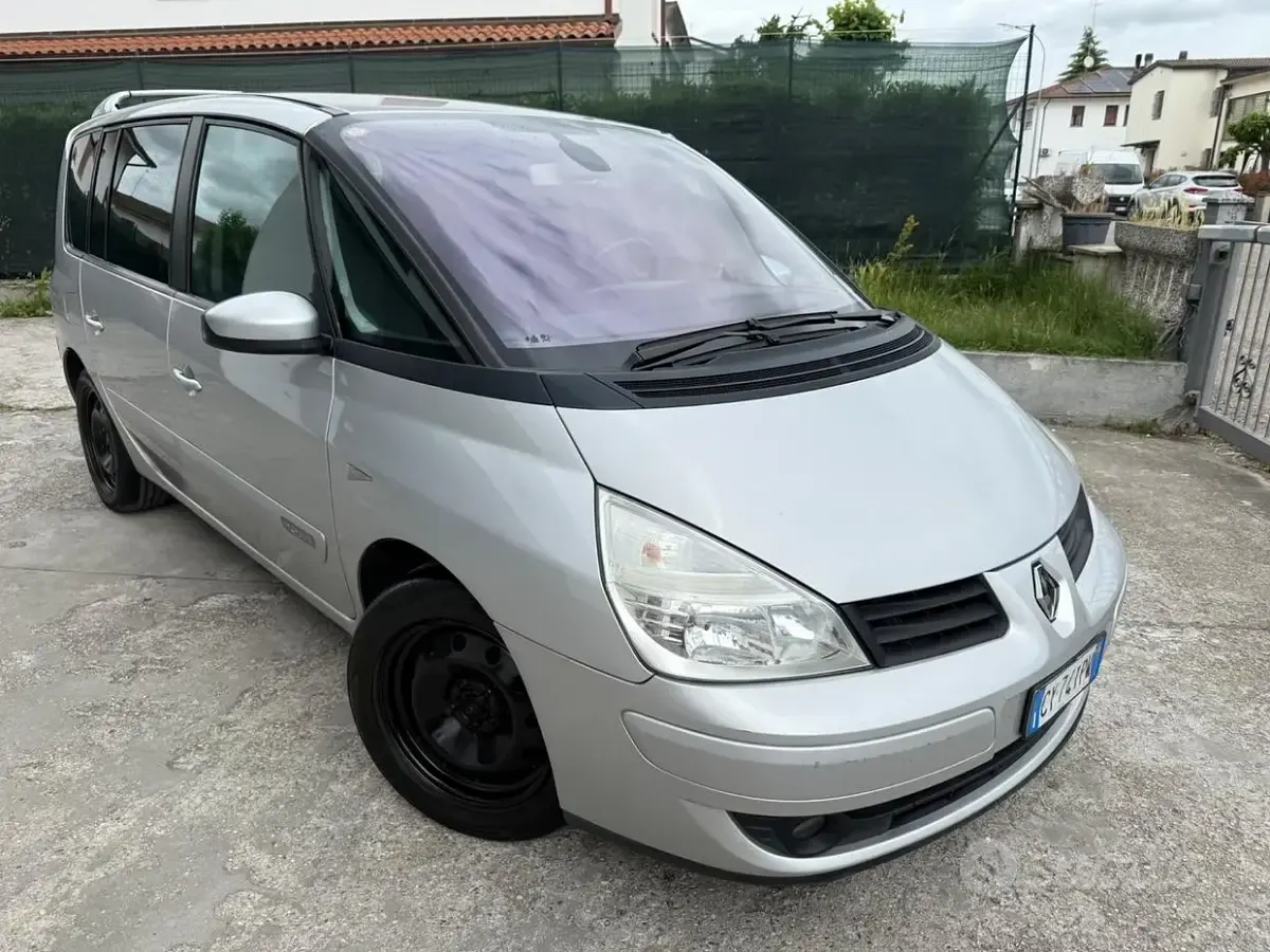 Usata Renault Espace 150 CV (110 kW) 2006 Grigio Monovolume