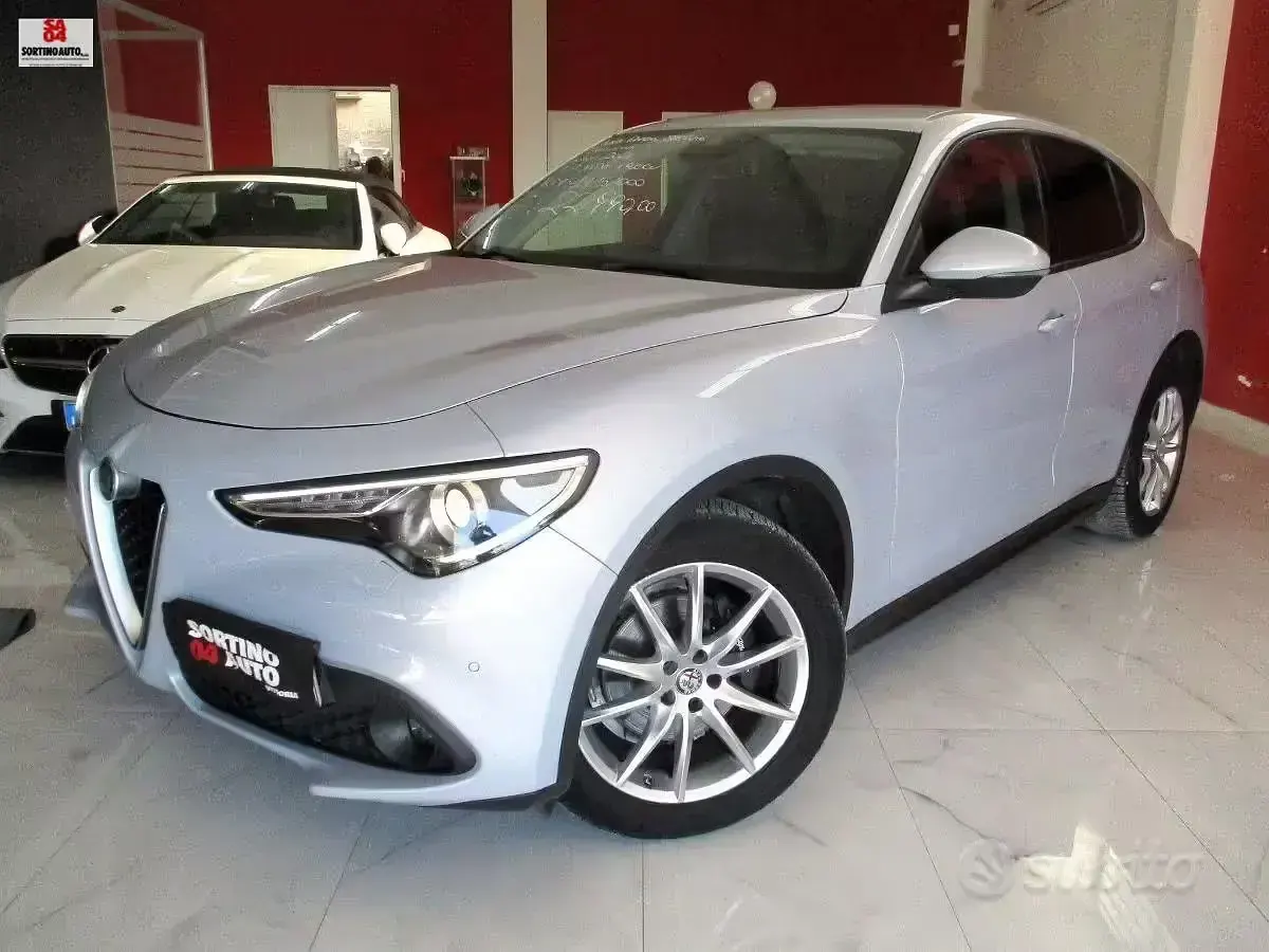 Usata Alfa Romeo Stelvio Executive 190 CV (139 kW) 2021 Blu/azzurro SUV