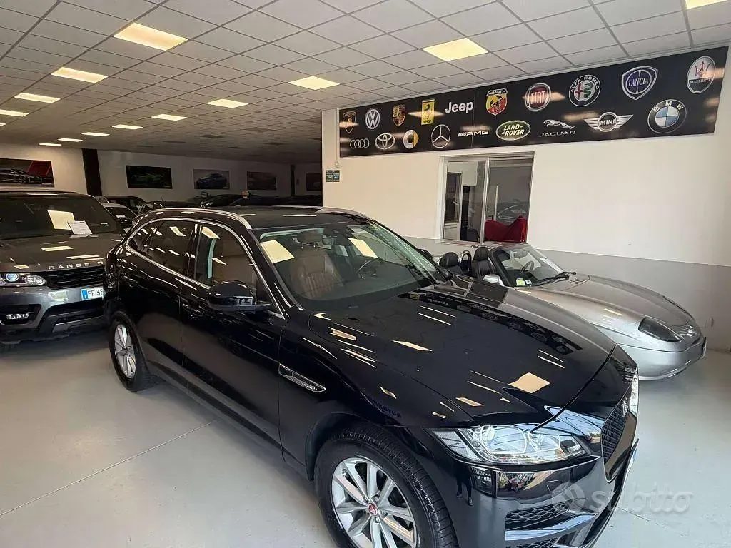 Usata Jaguar F-Pace Prestige 179 CV (131 kW) 2018 Nero SUV