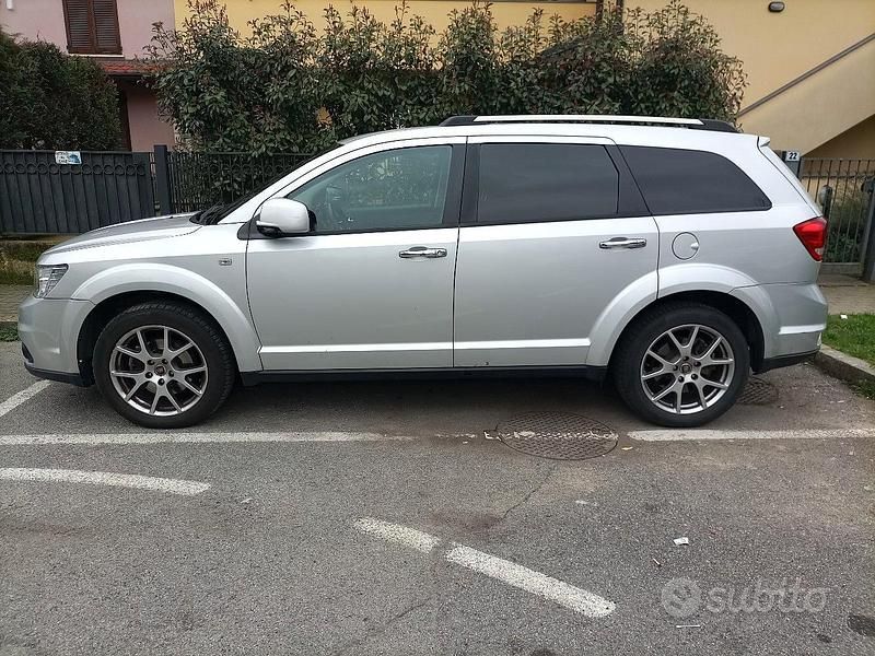 Usata Fiat Freemont 170 CV (125 kW) 2014 Grigio SUV