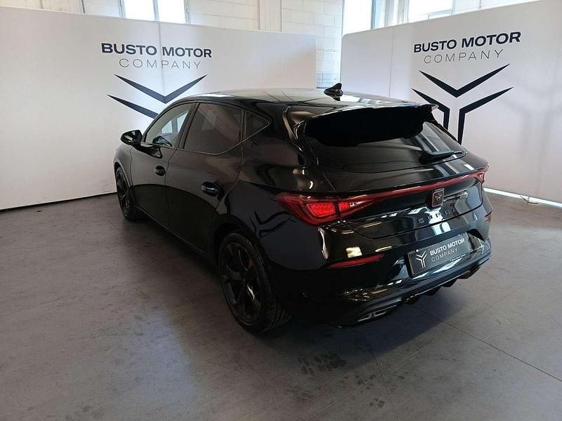 Usata Cupra Leon 150 CV (110 kW) 2022 Nero / metallizzato Utilitaria