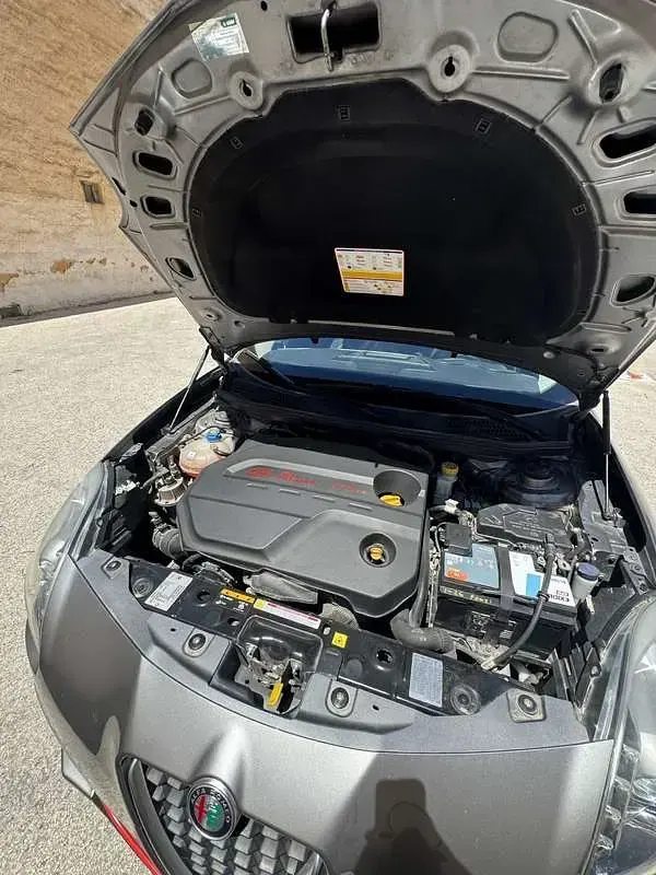 Usata Alfa Romeo Giulietta Super 120 CV (88 kW) 2018 Utilitaria