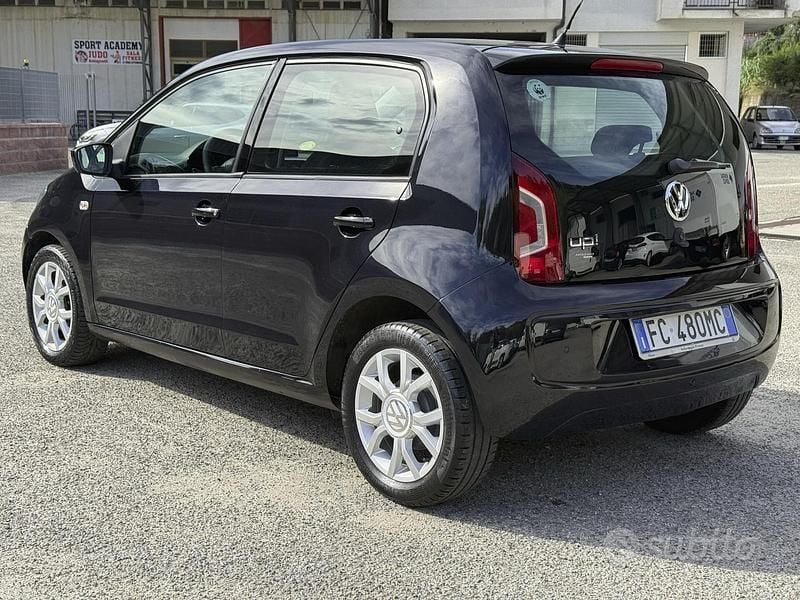 Usata VW up! Highline 75 CV (55 kW) 2016 Nero Utilitaria