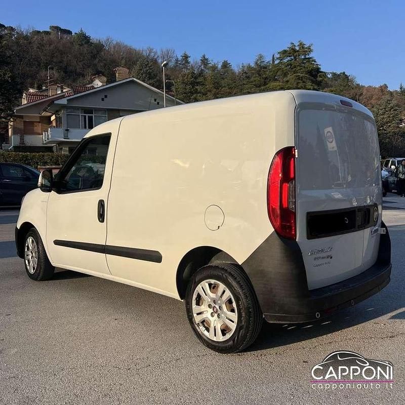 Usata Fiat Doblò 105 CV (77 kW) 2017 Bianco Monovolume
