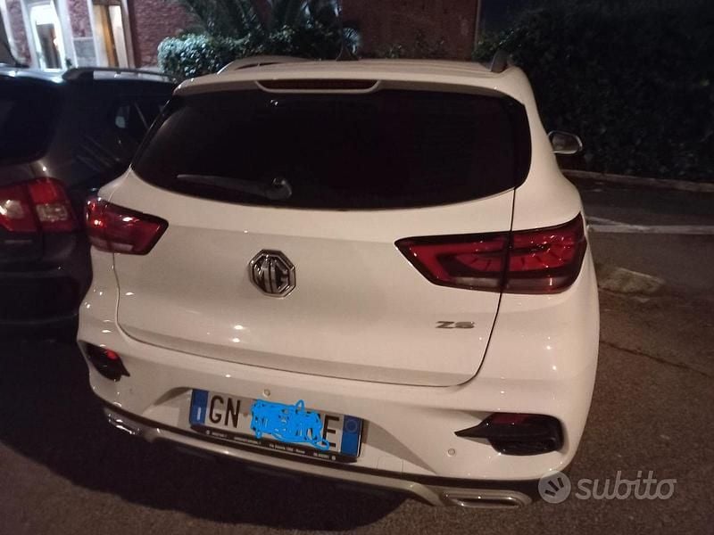 Usata MG ZS 111 CV (81 kW) 2023 Bianco Berlina