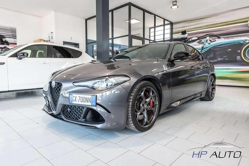 Używany Alfa Romeo Giulia Quadrifoglio 510 KM (375 kW) 2022 Szary Sedan/Limuzyna