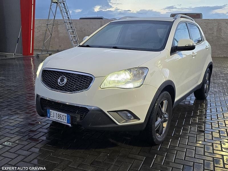 Usata Ssangyong (KGM) Korando 175 CV (128 kW) 2012 Bianco SUV