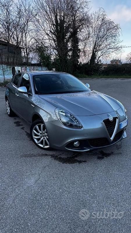 Usata Alfa Romeo Giulietta Super 120 CV (88 kW) 2016 Grigio Utilitaria