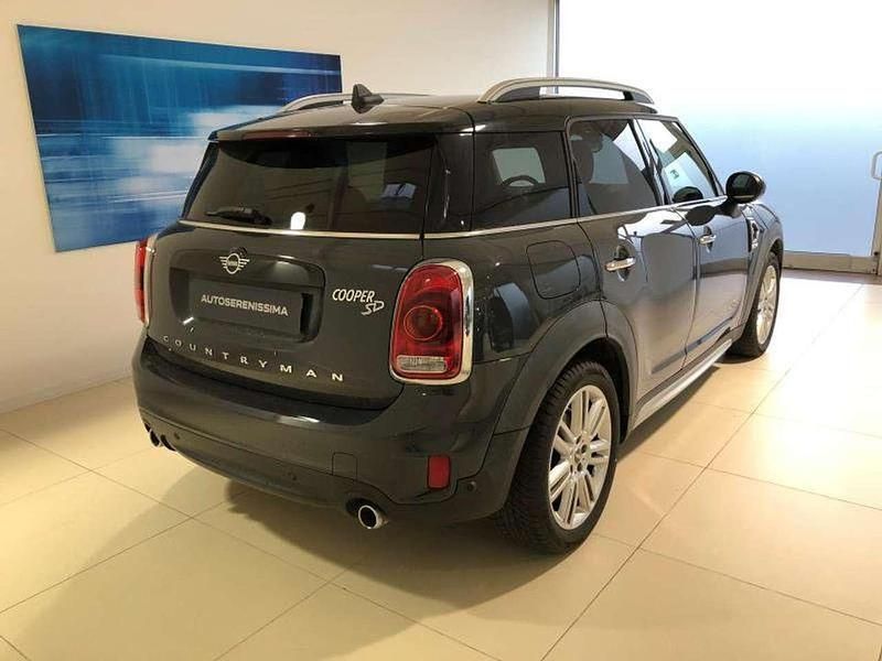 Begagnad Mini Cooper SD Countryman Hype 190 HK (139 kW) 2018 Grå SUV