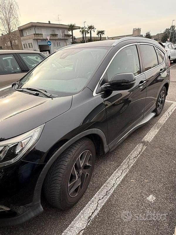 Usata Honda CR-V Elegance 120 CV (88 kW) 2017 Nero SUV
