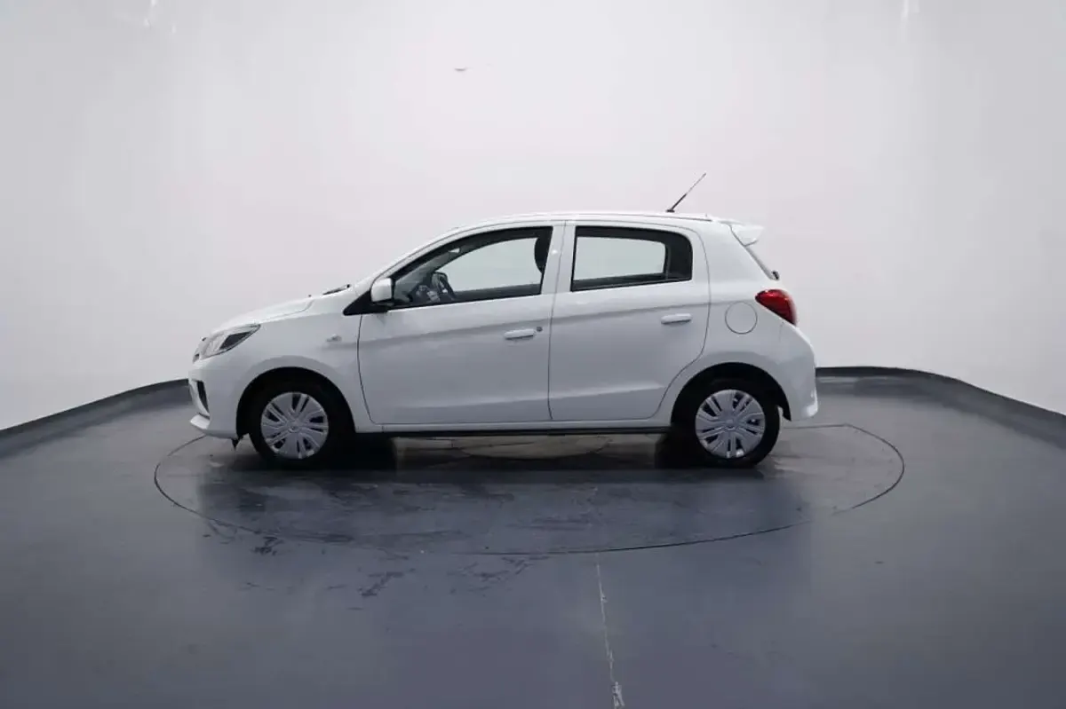 Occasion Mitsubishi Space Star 71 ch (52 kW) 2020 Blanc Citadine