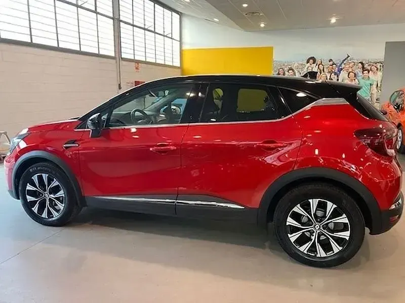 Usata Renault Captur Intens 91 CV (66 kW) 2023 Rosso SUV