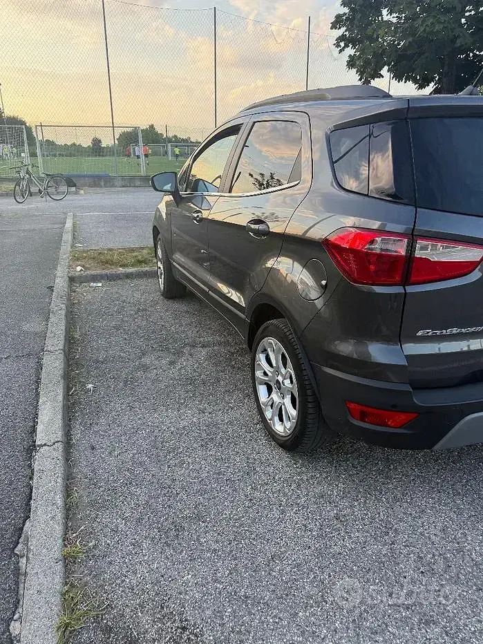 Usata Ford Ecosport 99 CV (72 kW) 2022 Grigio SUV