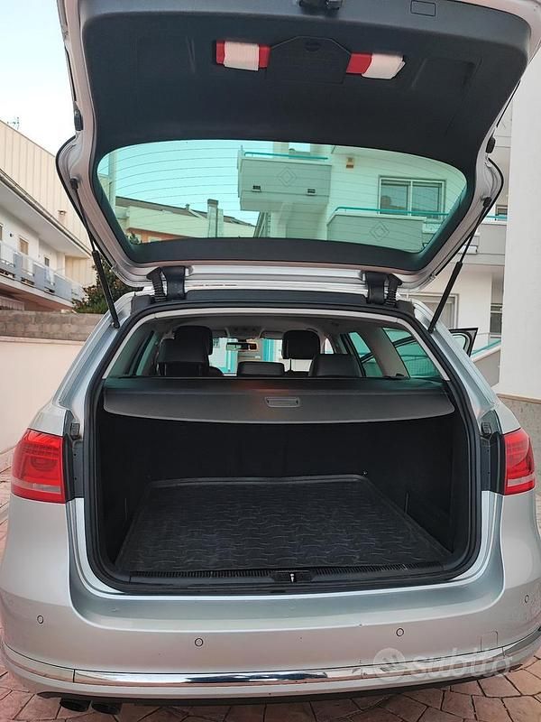 Usata VW Passat Highline 140 CV (102 kW) 2012 Grigio Station wagon