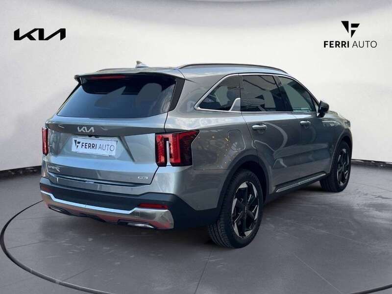 Nuova Kia Sorento 160 CV (117 kW) 2025 Grigio scuro SUV