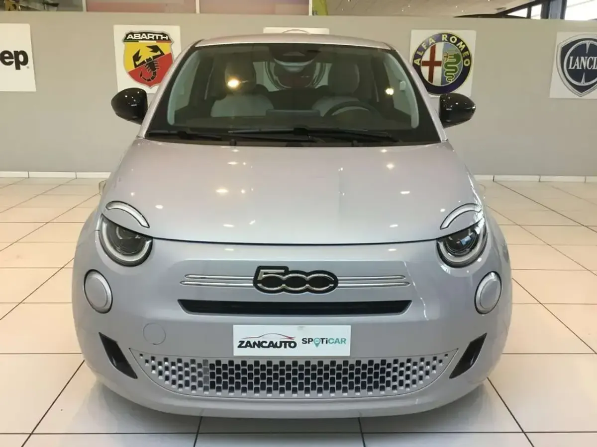 Nuova Fiat 500 Icon 65 CV (47 kW) 2026 Blu/azzurro Berlina