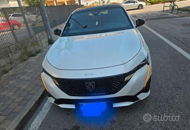 Usata Peugeot 308 GT 130 CV (95 kW) 2023 Berlina