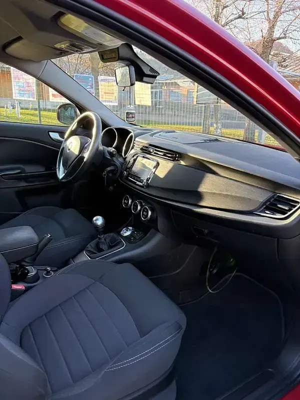 Usata Alfa Romeo Giulietta Business 120 CV (88 kW) 2017 Utilitaria