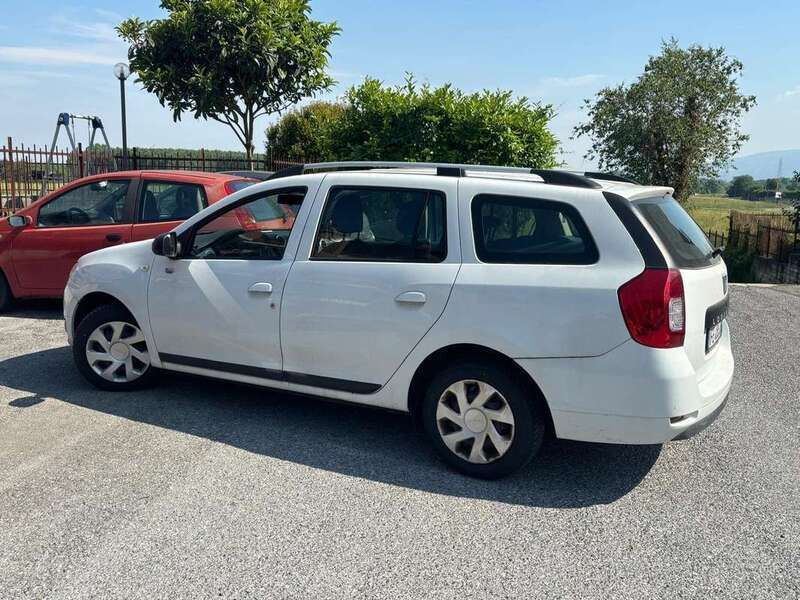 Bianco Usata 2016 Dacia Logan Ambiance Tre volumi | 4500 € (Ottimo prezzo) - Immagine 1/4