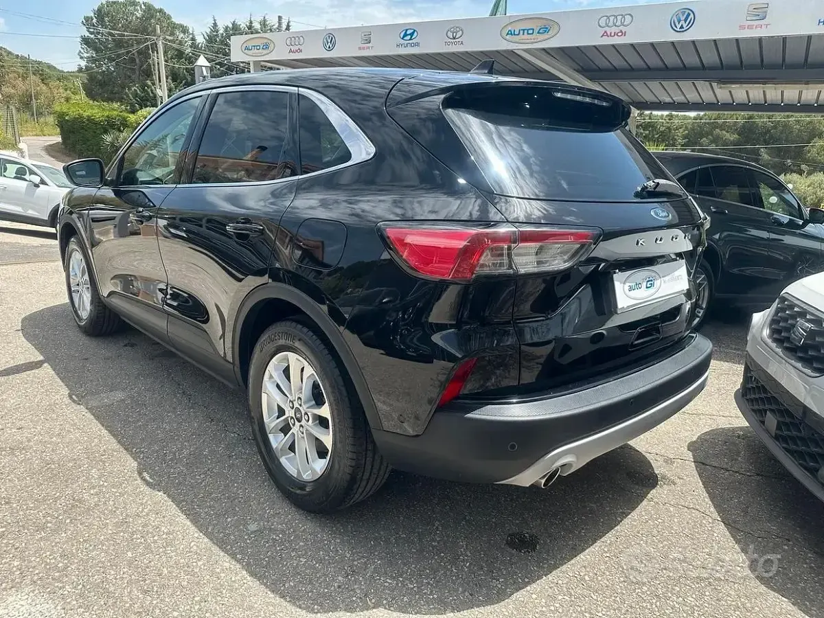 Begagnad Ford Kuga Titanium 120 HK (88 kW) 2020 Svart SUV