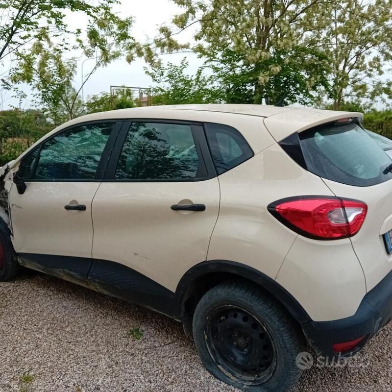 Usata Renault Captur 90 CV (66 kW) 2013 SUV