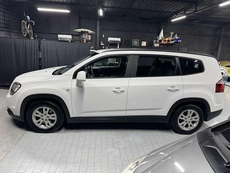 Usata Chevrolet Orlando LT 141 CV (103 kW) 2011 Bianco Monovolume