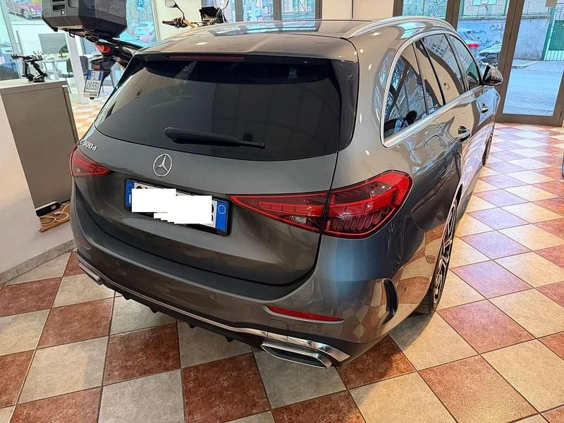 Usata Mercedes C300e Premium 265 CV (194 kW) 2022 Grigio Station wagon