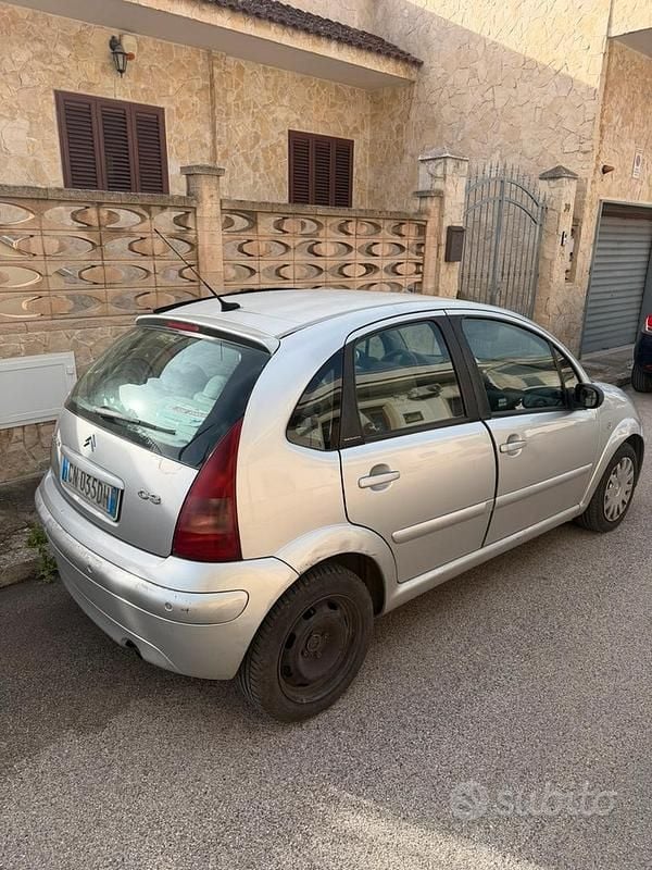Usata Citroën C3 70 CV (51 kW) 2001 Grigio Berlina