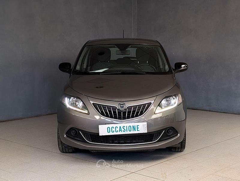Usata Lancia Ypsilon Silver 94 CV (69 kW) 2023 Gray Utilitaria