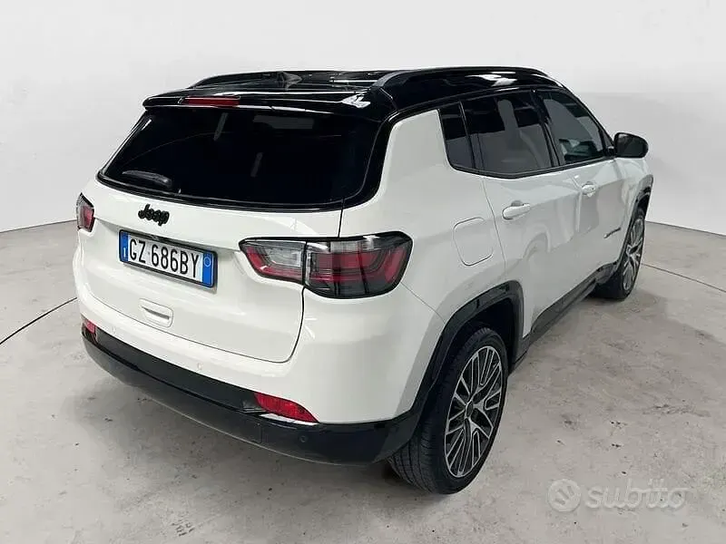 Usata Jeep Compass Summit 131 CV (96 kW) 2025 Bianco SUV
