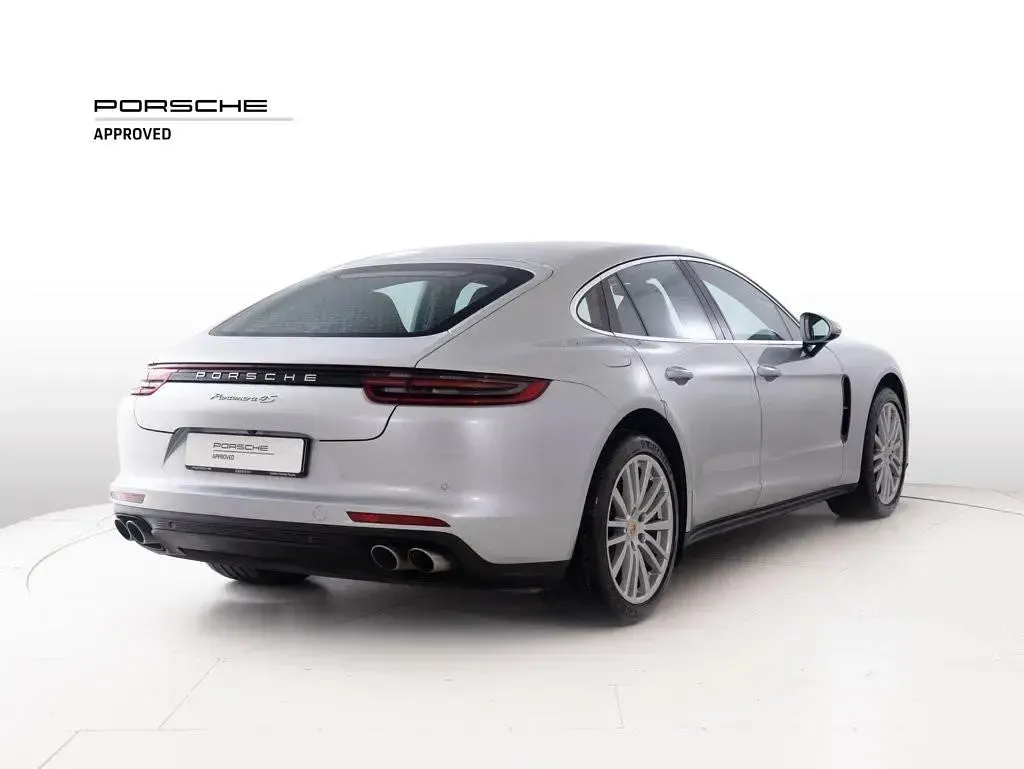 Usata Porsche Panamera 420 CV (308 kW) 2016 Argento Berlina