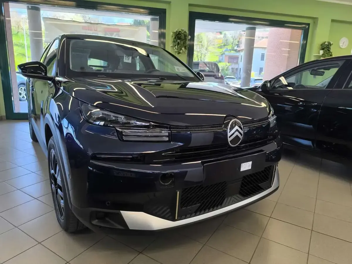 Nuova Citroën C4 145 CV (106 kW) 2026 Blu/azzurro SUV
