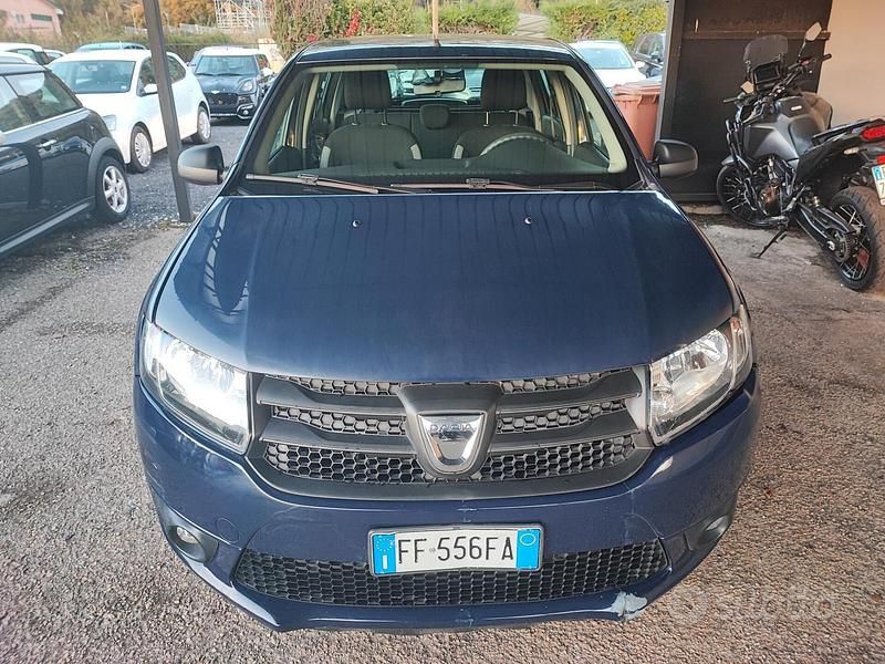Usata Dacia Sandero Ambiance 90 CV (66 kW) 2016 Blu Berlina