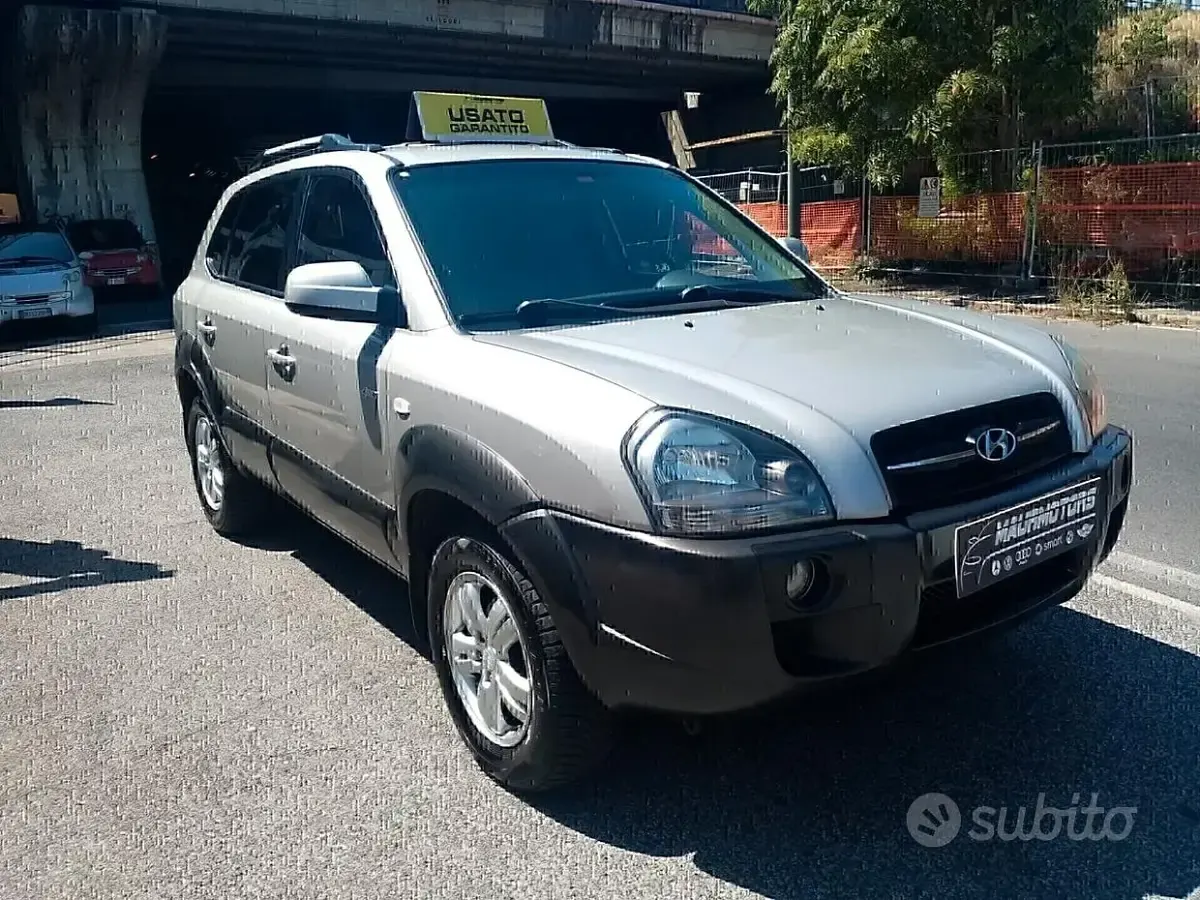 Usata Hyundai Tucson Active 140 CV (102 kW) 2008 Grigio SUV
