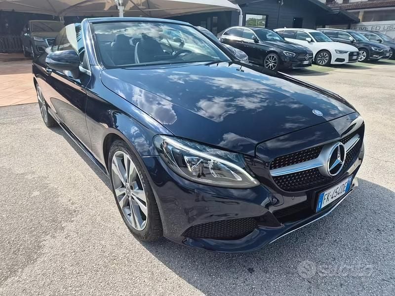 Usata Mercedes C220 169 CV (124 kW) 2017 Blu Cabrio