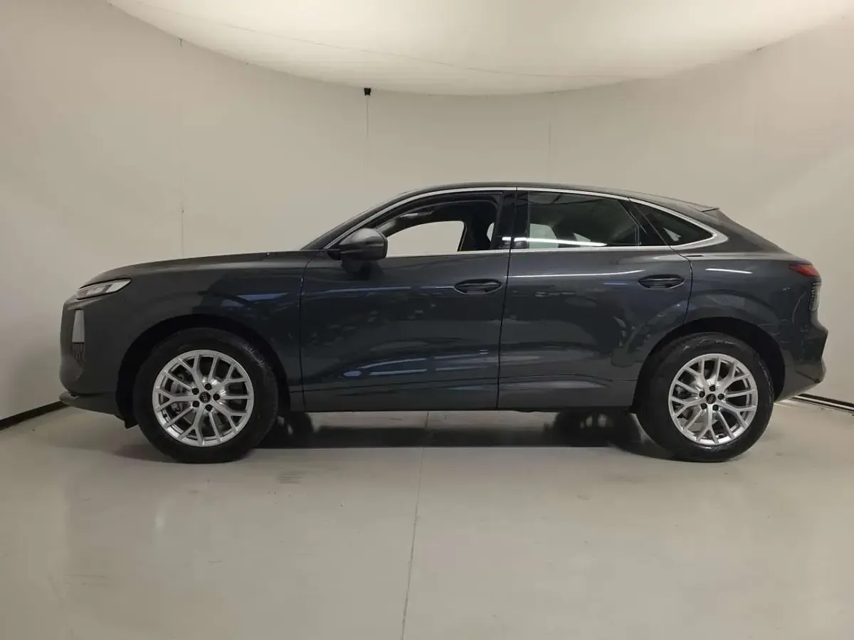 Nuova Audi Q3 Advanced 150 CV (110 kW) 2026 Grigio SUV