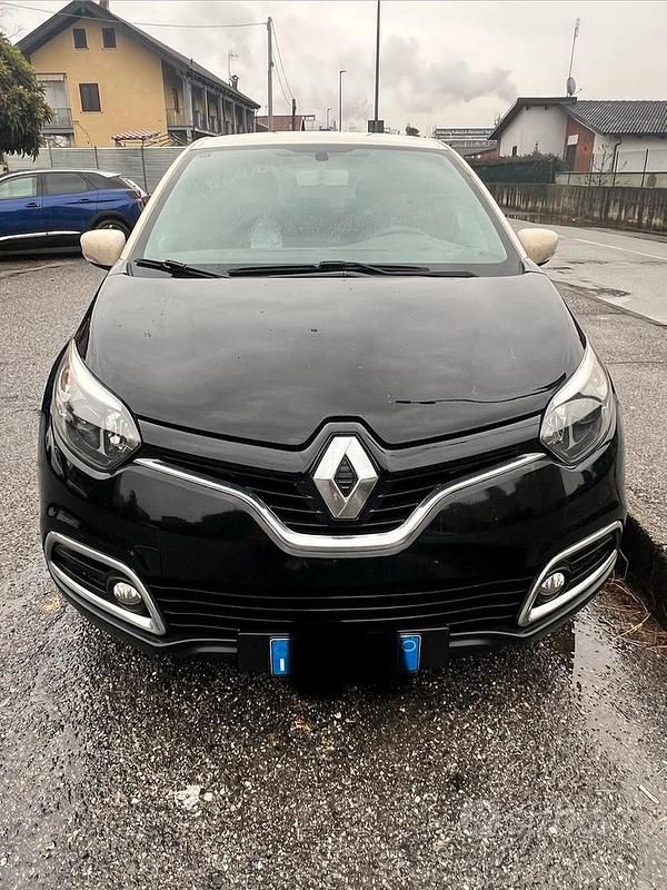 Usata Renault Captur 90 CV (66 kW) 2014 Nero SUV