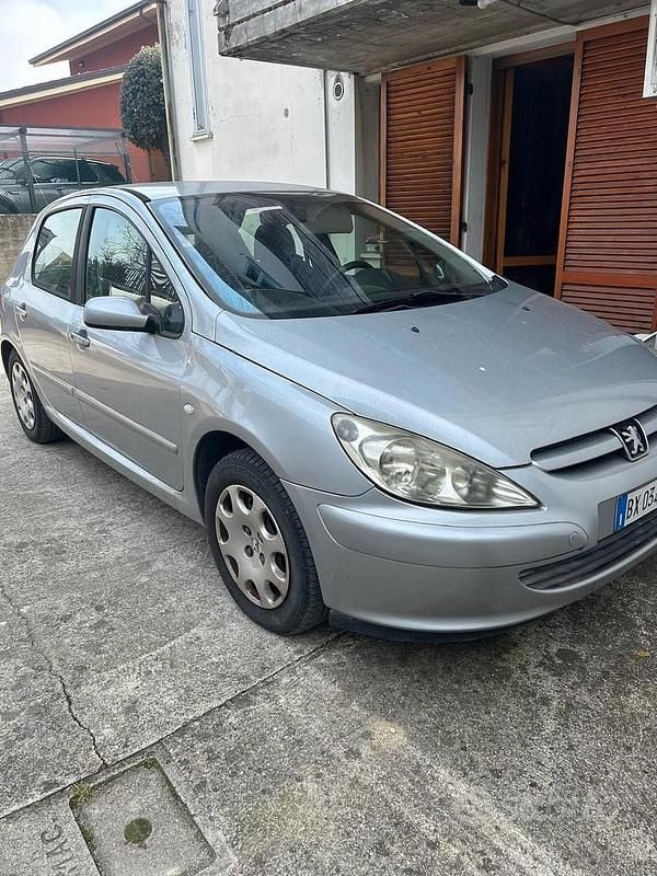 Usata Peugeot 307 109 CV (80 kW) 2001 Grigio Utilitaria