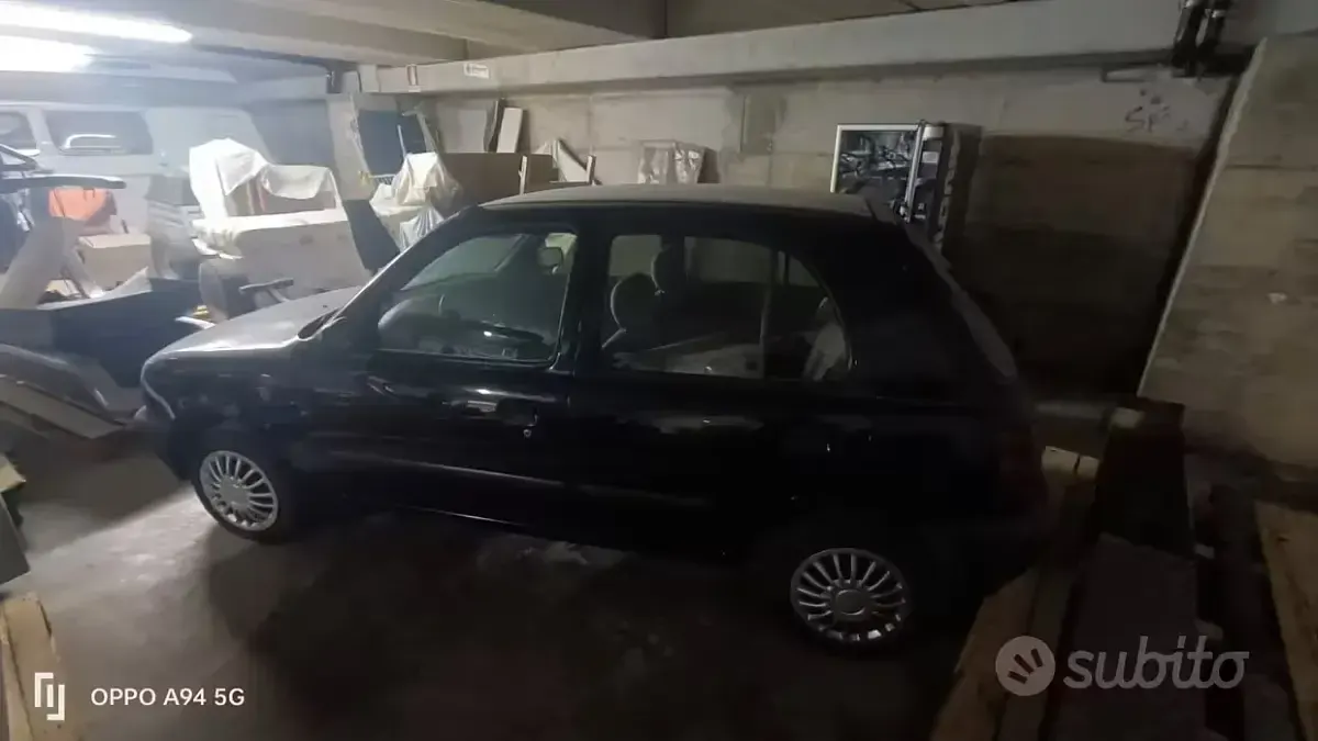Usata Nissan Micra 54 CV (39 kW) 1998 Nero Utilitaria