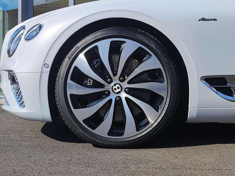 Nuova Bentley Continental GT 549 CV (403 kW) 2025 Bianco Coupé