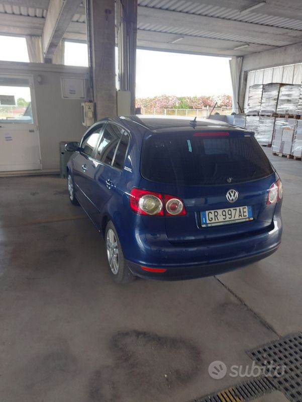 Usata VW Golf V 105 CV (77 kW) 2008 Utilitaria