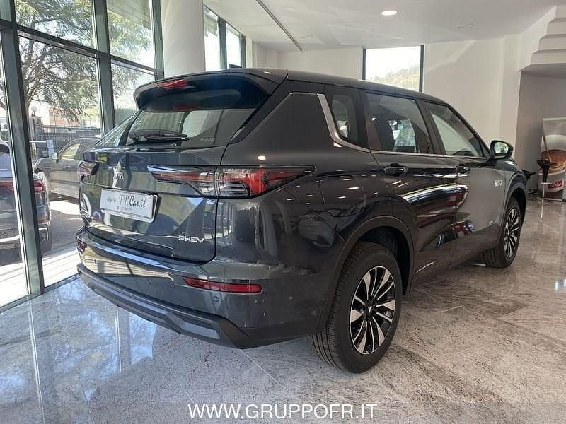Nuova Mitsubishi Outlander P-HEV Inform 306 CV (225 kW) 2026 Grigio SUV