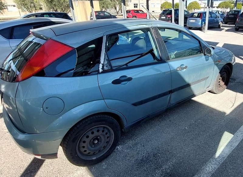 Usata Ford Focus Ambiente 101 CV (74 kW) 1999 Berlina